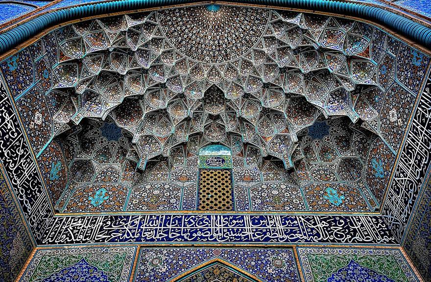 beautiful-mosque-ceiling-141__880